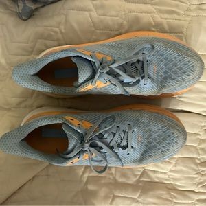 HOKA Clifton 9